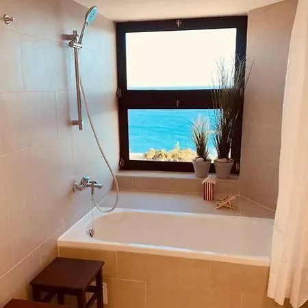 Dreamview With Private Parking *